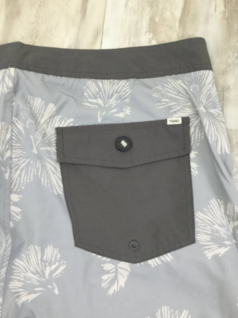 Vuori Shorts 38 - Picture 4 of 6